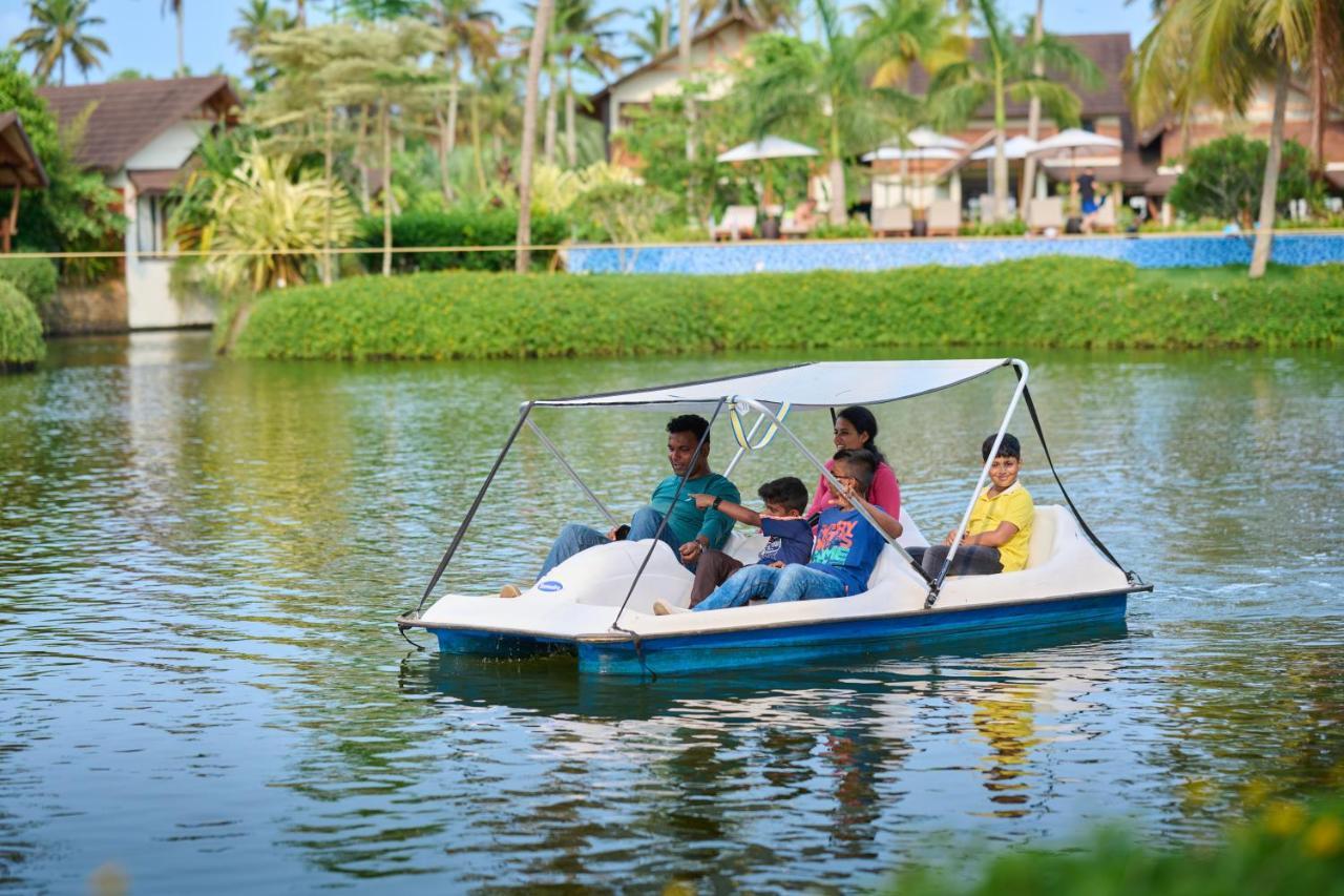Gokulam Grand Resort & Spa, Kumarakom Exteriér fotografie