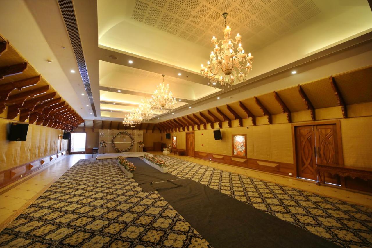 Gokulam Grand Resort & Spa, Kumarakom Exteriér fotografie